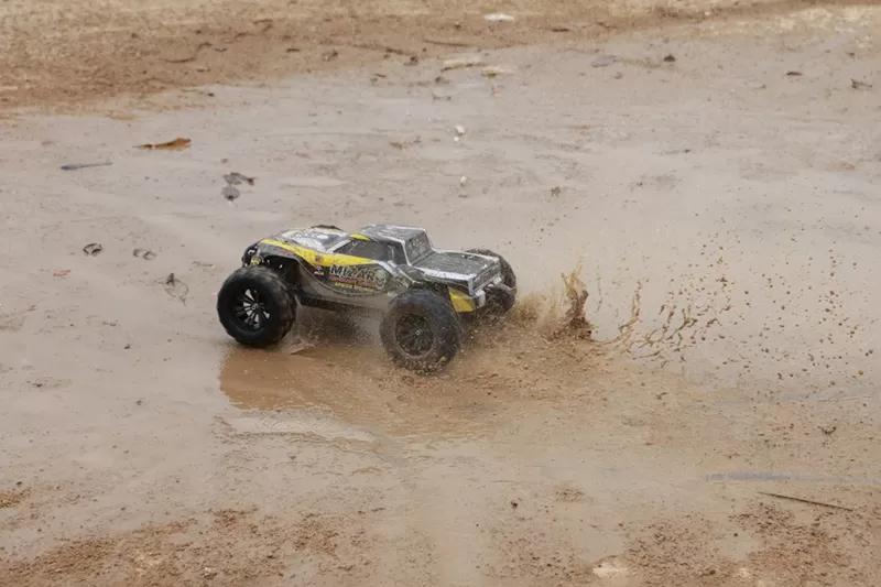 10スケール4WDオフロード電気RCトラック2.4Gブラッシング高速RTR # RH1071
