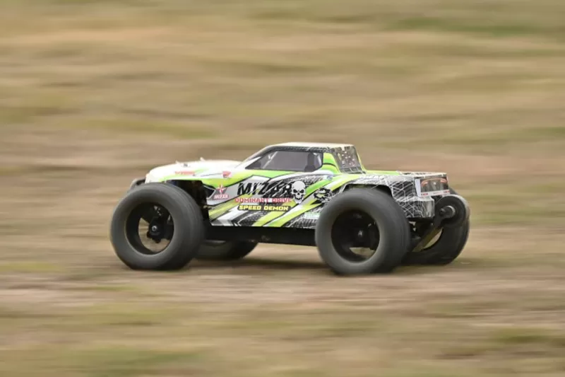 10スケール4WDオフロード電気RCトラック2.4Gブラッシング高速RTR # RH1071
