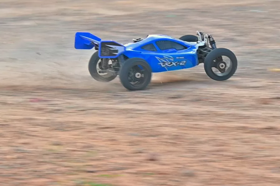 8スケール4WDオフロードナイトロRCバギー2.4Gエンジン高速カー #RH802