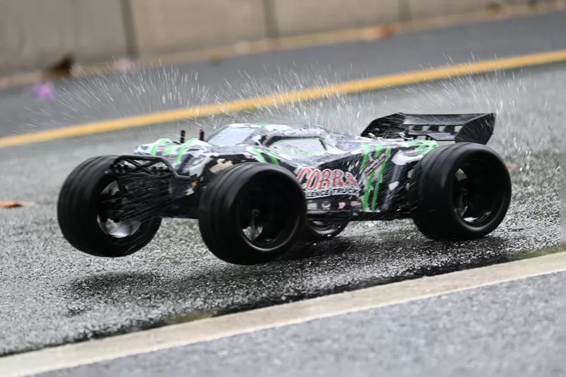 8スケール4WDオフロード電気RCトラギー2.4Gブラッシング高速RTR # RH817