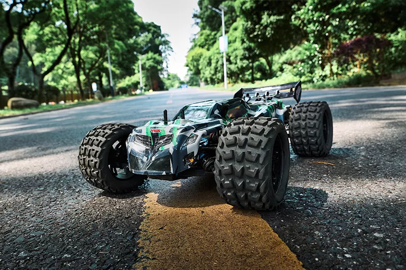 8スケール4WDオフロード電動RCトラギー2.4Gブラシ付き高速RTR #RH817