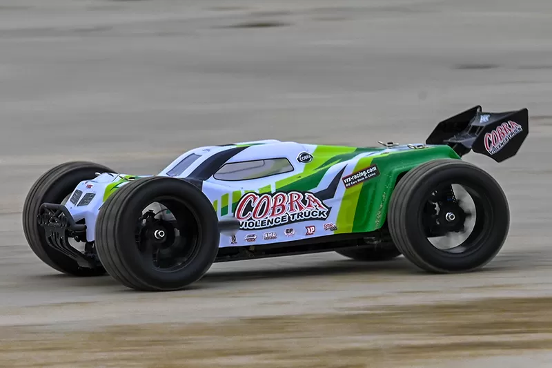 8スケール4WDオフロード電気RCトラギー2.4Gブラシレス高速RTR # RH818