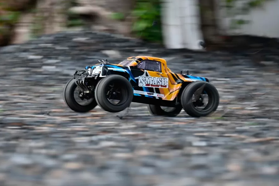 10スケール4WDオフロード電気RCトラック2.4Gブラシレス高速RTR # RH1066