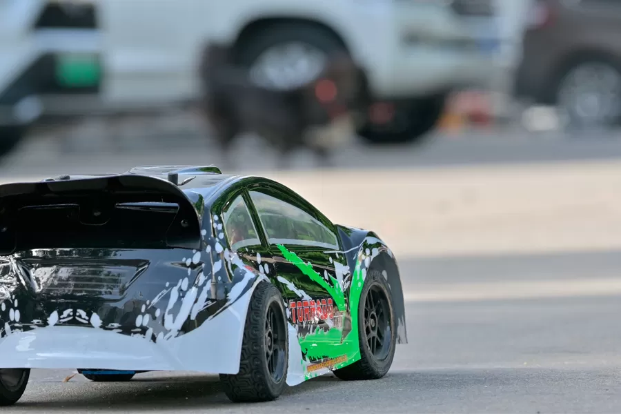 16スケール4WDオフロード電気RCラリー2.4Gブラシレス高速RTR # RH1612